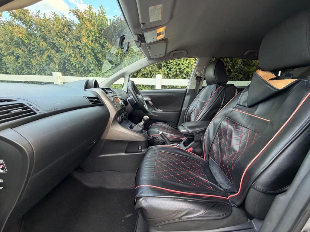 2010 Toyota Verso thumbnail 25