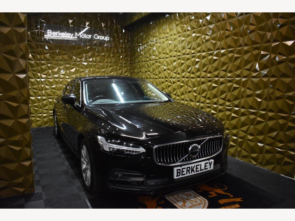 Volvo S90 Saloon 2.0 T4 Momentum Plus Auto Euro 6 (s/s) 4dr