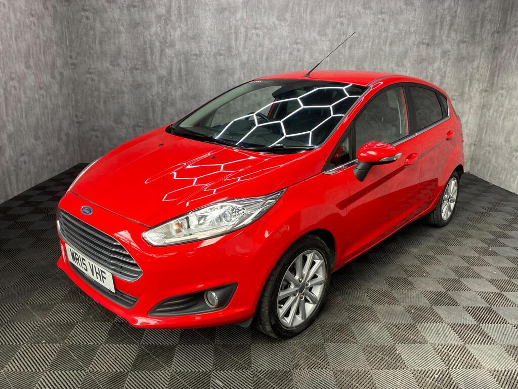 Ford Fiesta Hatchback 1.0T EcoBoost Titanium Euro 6 (s/s) 5dr