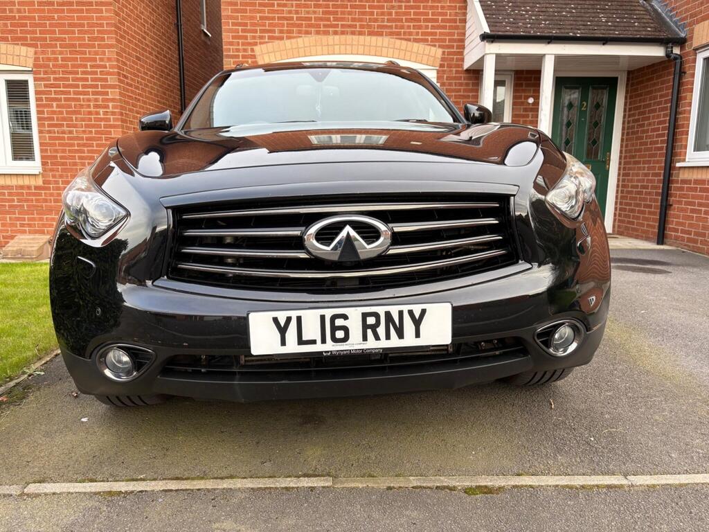 Infiniti QX70