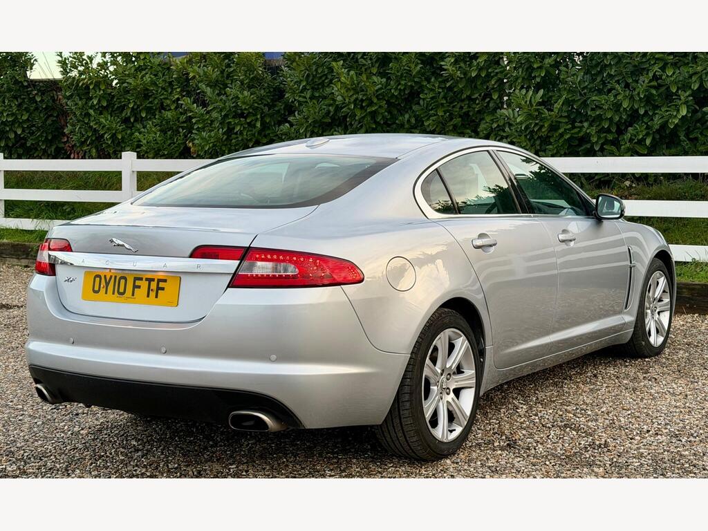 2010 Jaguar XF thumbnail 14
