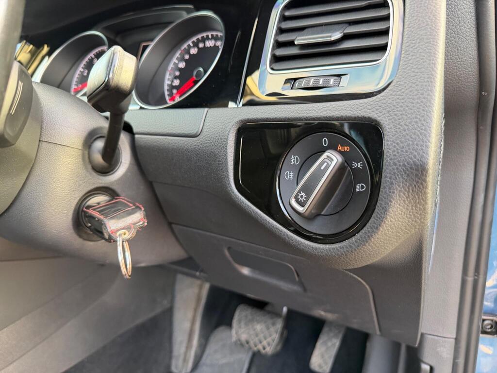 2014 Volkswagen Golf thumbnail 24