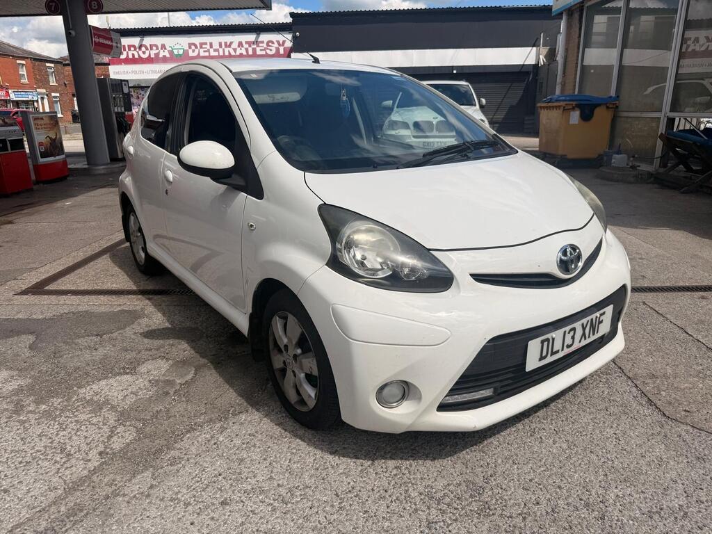Toyota AYGO Hatchback 1.0 VVT-i Fire Euro 5 5dr