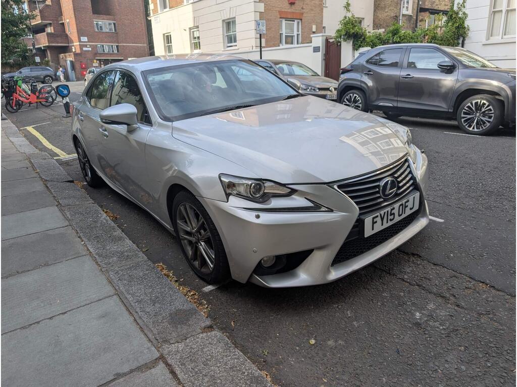 Lexus IS
