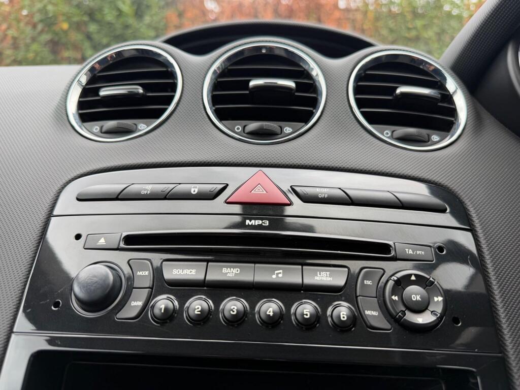 2009 Peugeot 308 CC thumbnail 32