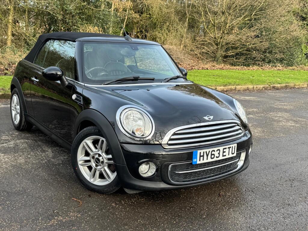 MINI Convertible Convertible 2.0 Cooper D Auto Euro 5 2dr