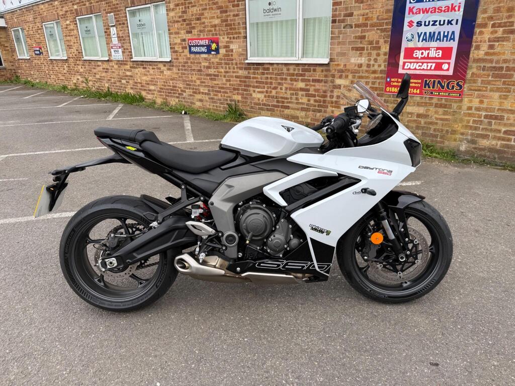 Triumph Daytona 660