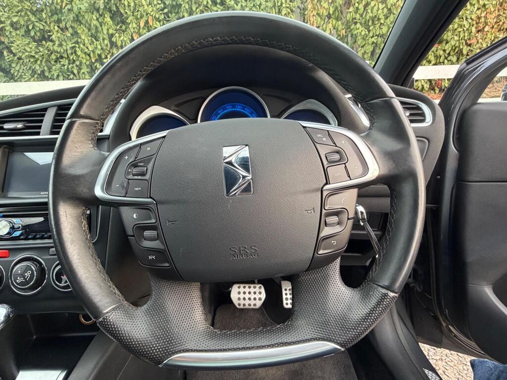 2015 Citroen DS4 thumbnail 33