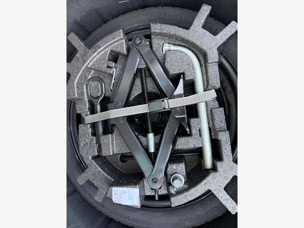 2016 Volkswagen Passat thumbnail 31