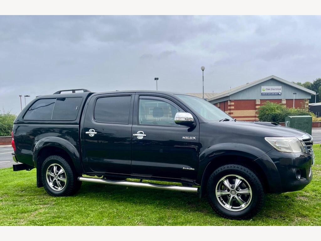 Toyota Hilux Pickup 3.0 D-4D Invincible 4WD Euro 5 4dr