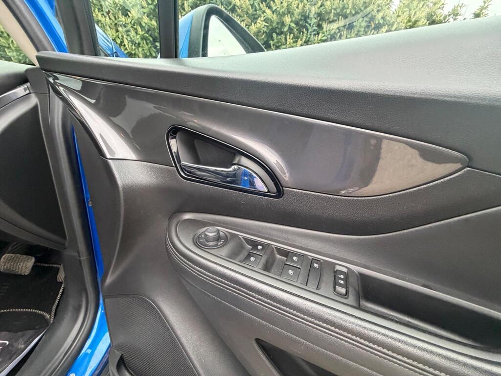 2017 Vauxhall Mokka X thumbnail 25