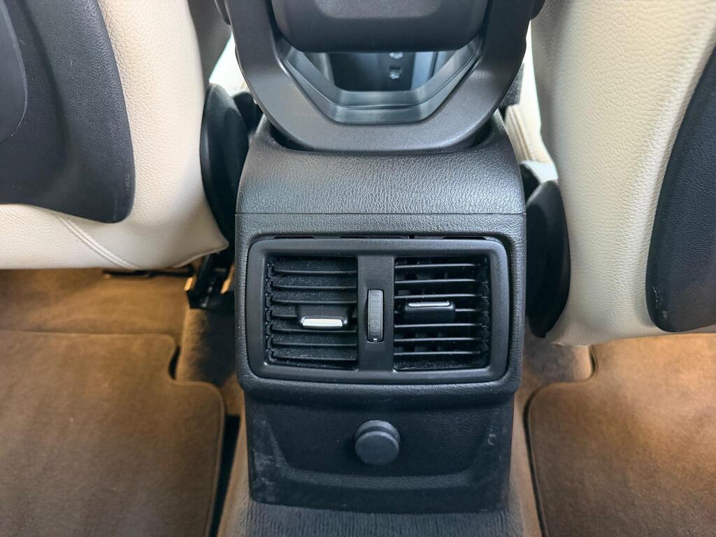 2015 BMW X1 thumbnail 26