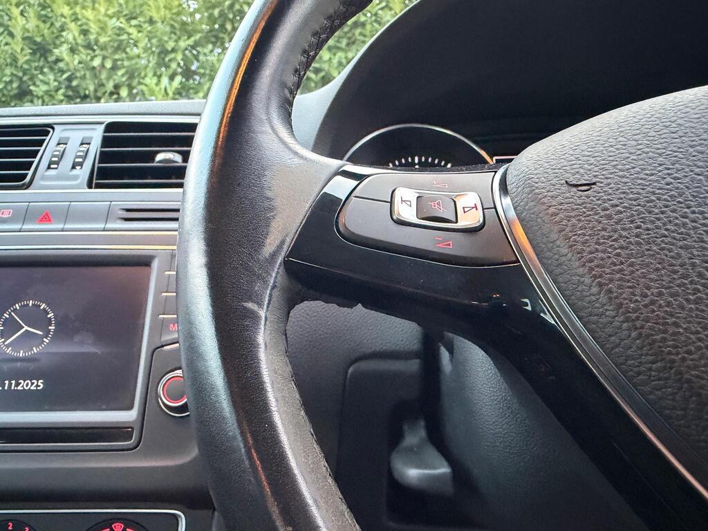 2015 Volkswagen Polo thumbnail 20