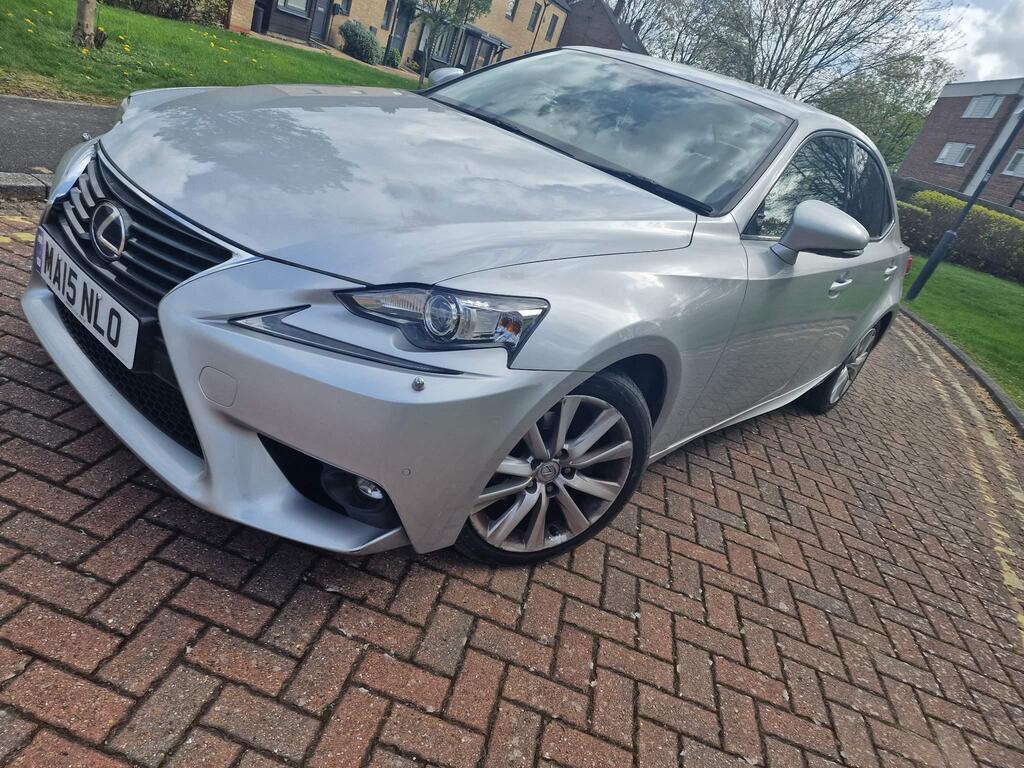 Lexus IS