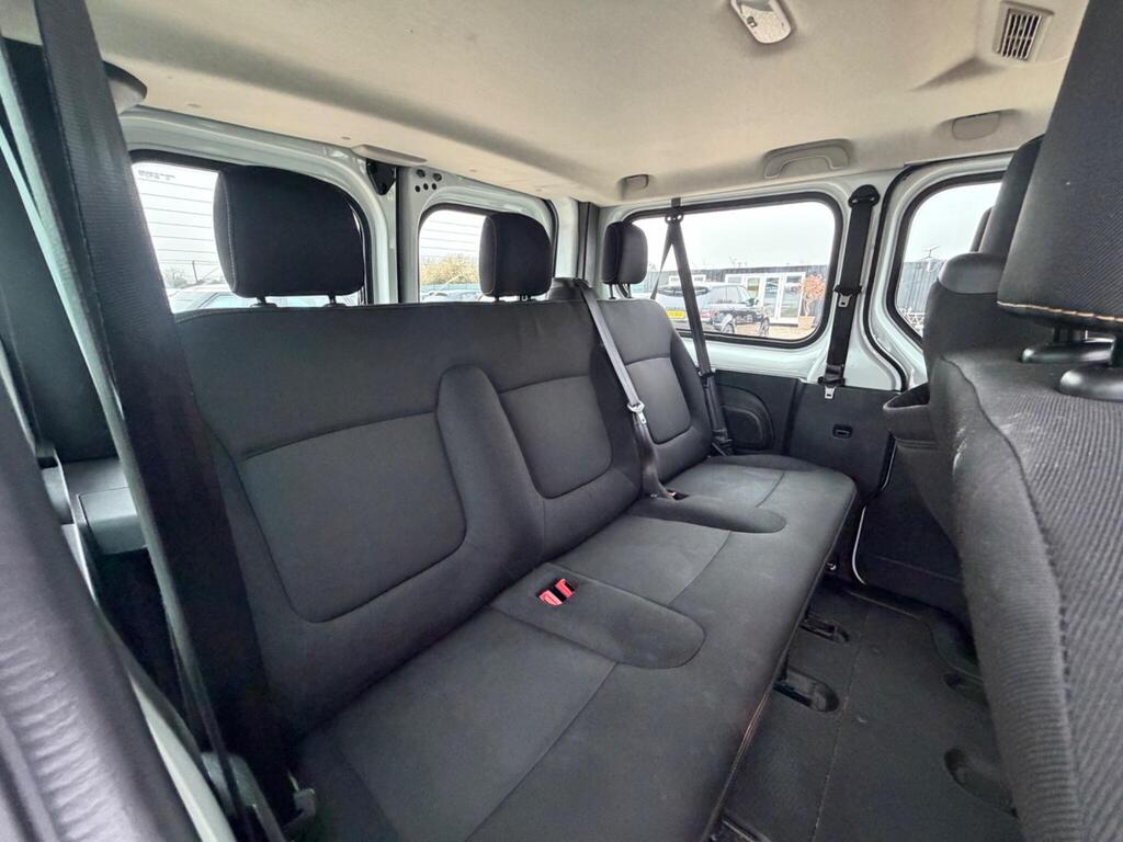 2019 Renault Trafic thumbnail 26