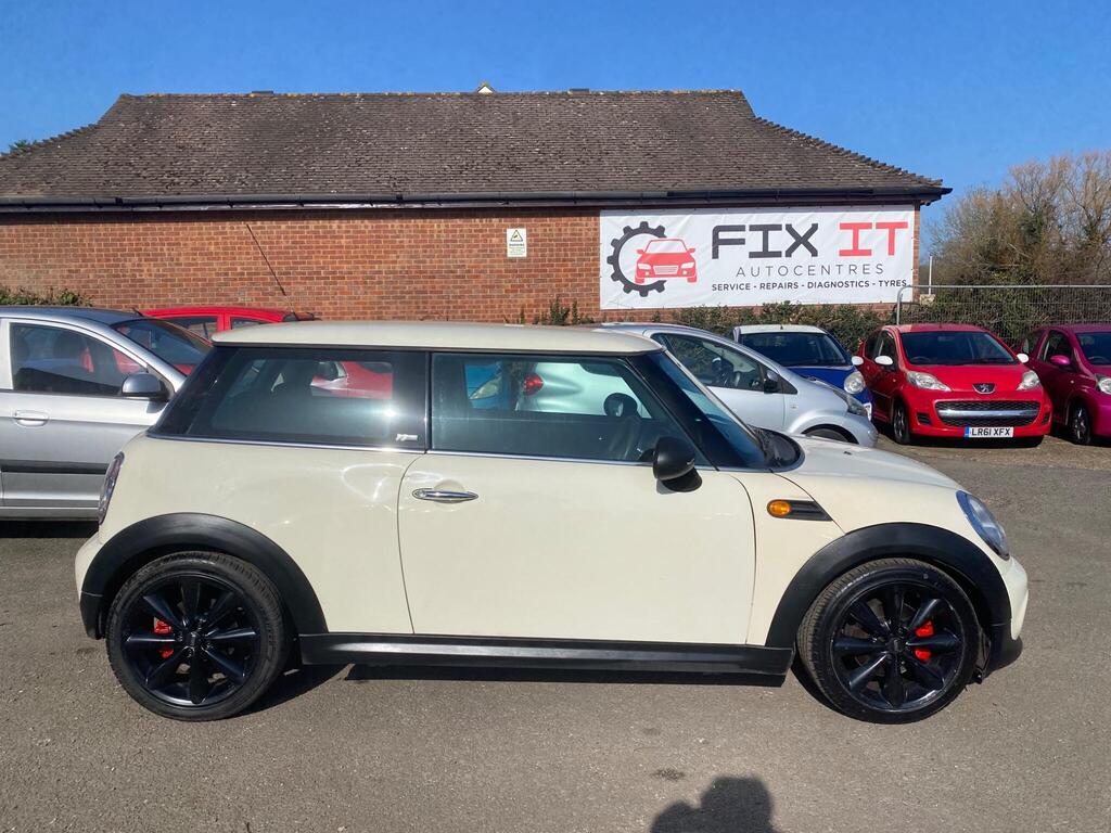 MINI Hatch Hatchback 1.6 First Euro 5 3dr