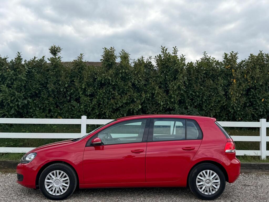 2010 Volkswagen Golf thumbnail 10
