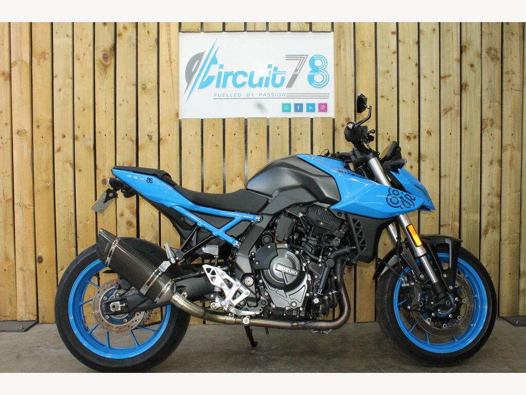 Suzuki GSX-8S