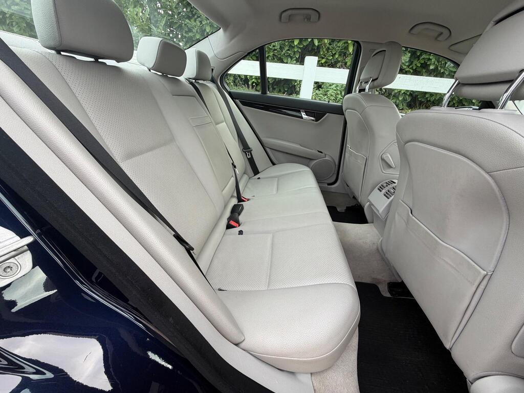 2010 Mercedes-Benz C Class thumbnail 20