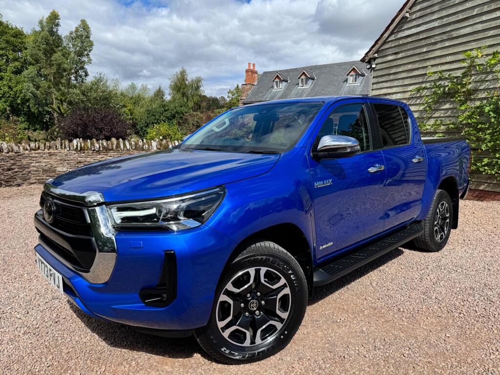 Toyota Hilux Pickup 2.4 D-4D Invincible Auto 4WD Euro 6 (s/s) 4dr