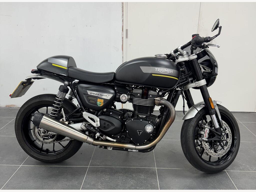 Triumph Speed Twin 1200
