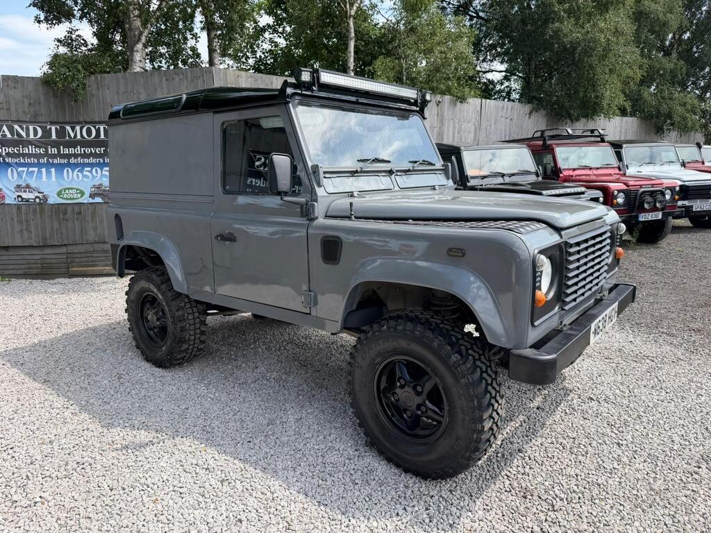 Land Rover Defender 90 SUV 2.5 TD5 County Station Wagon SWB
