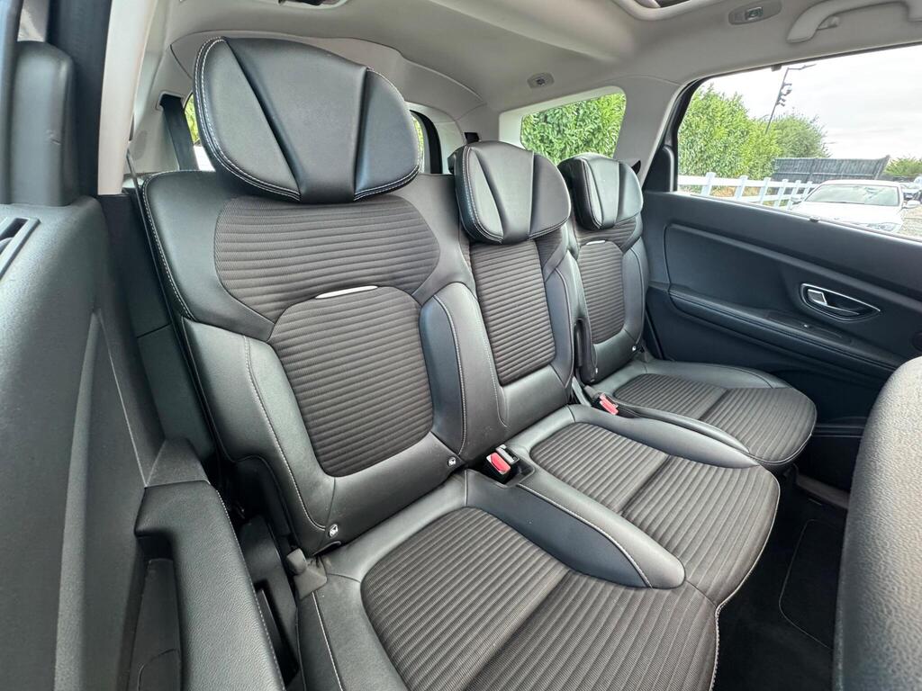 Renault Grand Scenic 1.6 dCi Dynamique S Nav Euro 6 (s/s) 5dr thumbnail 14