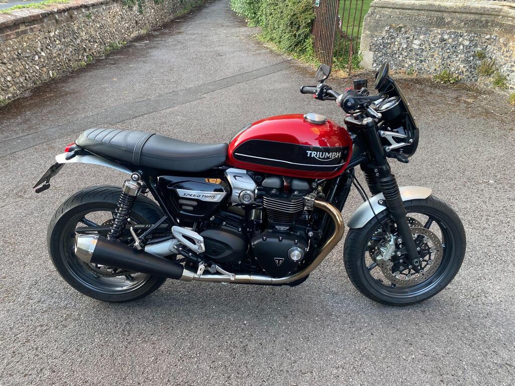 Triumph Speed Twin 1200