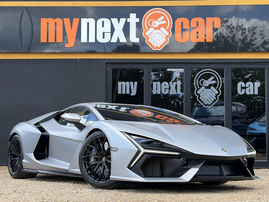 Lamborghini Revuelto