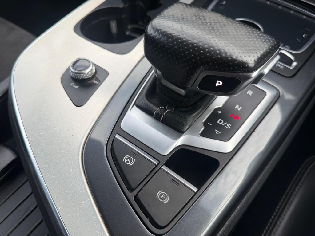 2015 Audi Q7 thumbnail 17