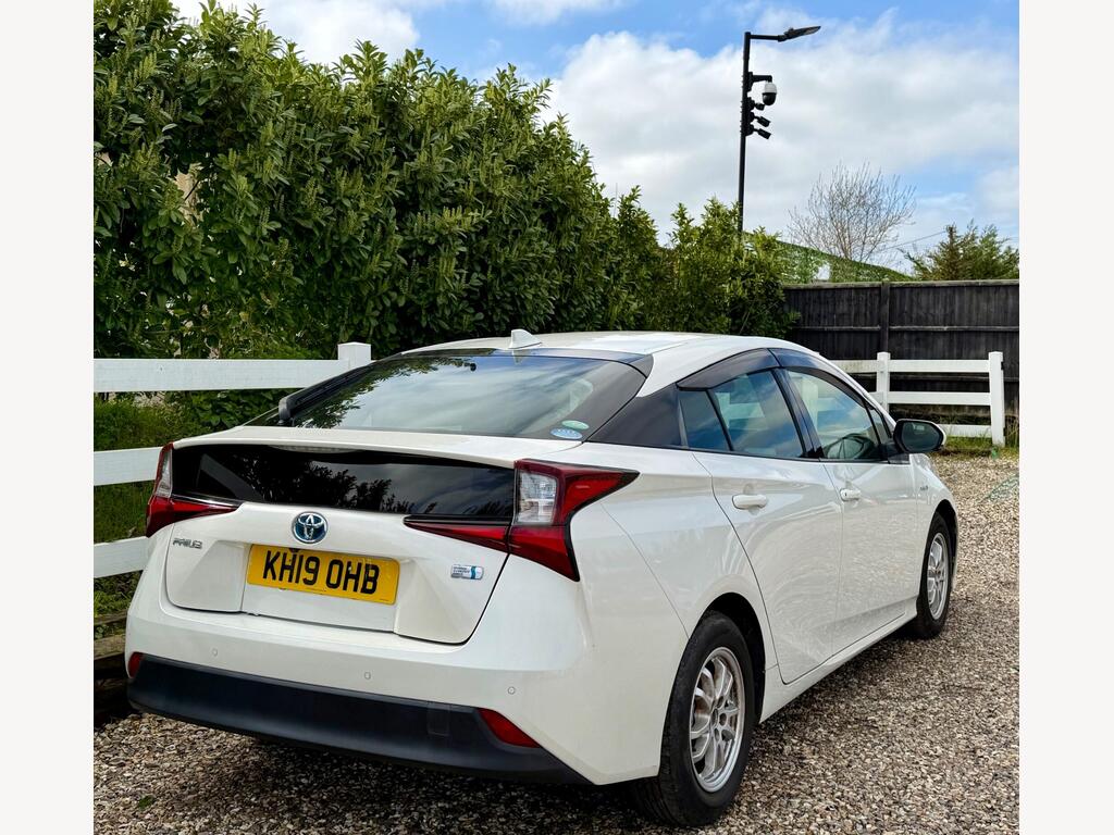 2019 Toyota Prius thumbnail 15