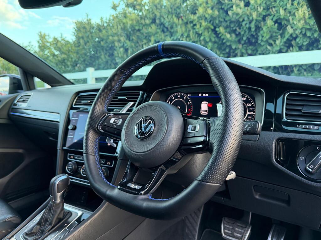 2019 Volkswagen Golf thumbnail 40