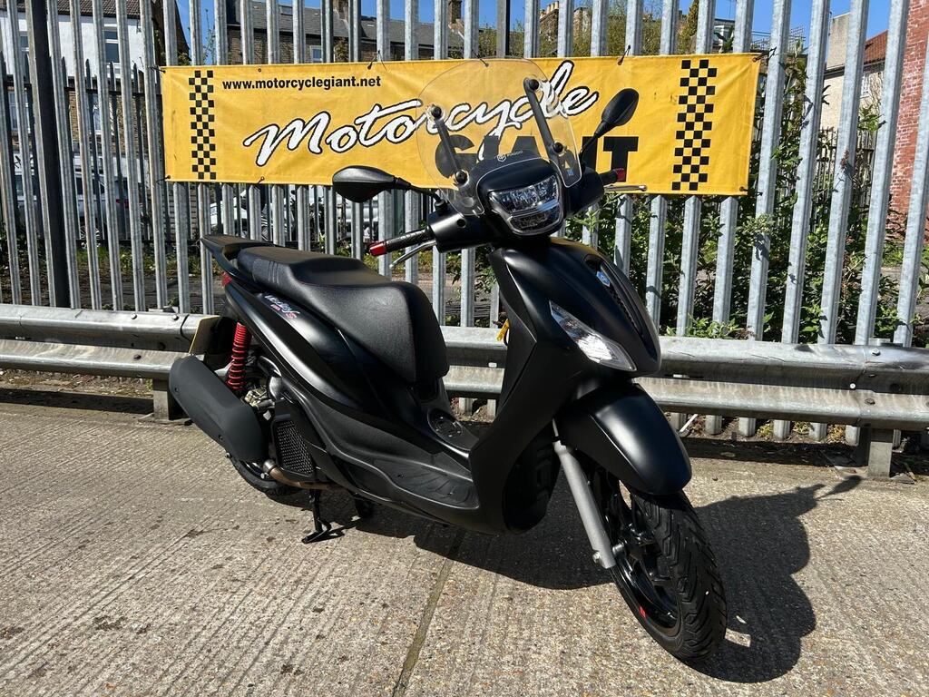 Piaggio Medley 125
