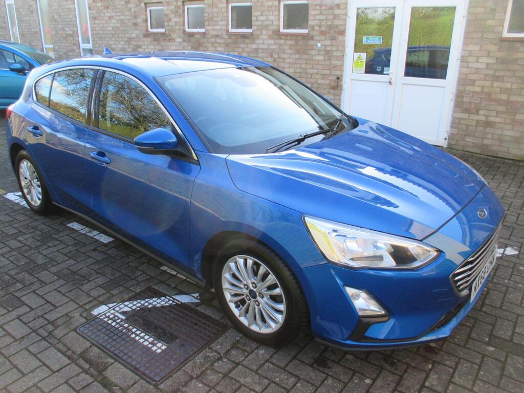 Ford Focus Hatchback 1.0T EcoBoost Titanium Euro 6 (s/s) 5dr