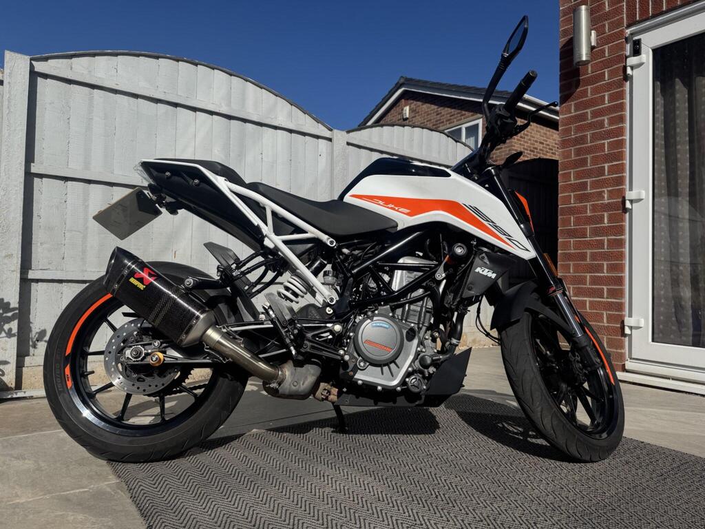 KTM 390 Duke