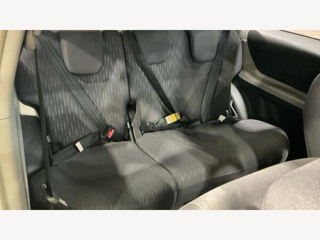 2009 Toyota Yaris thumbnail 11