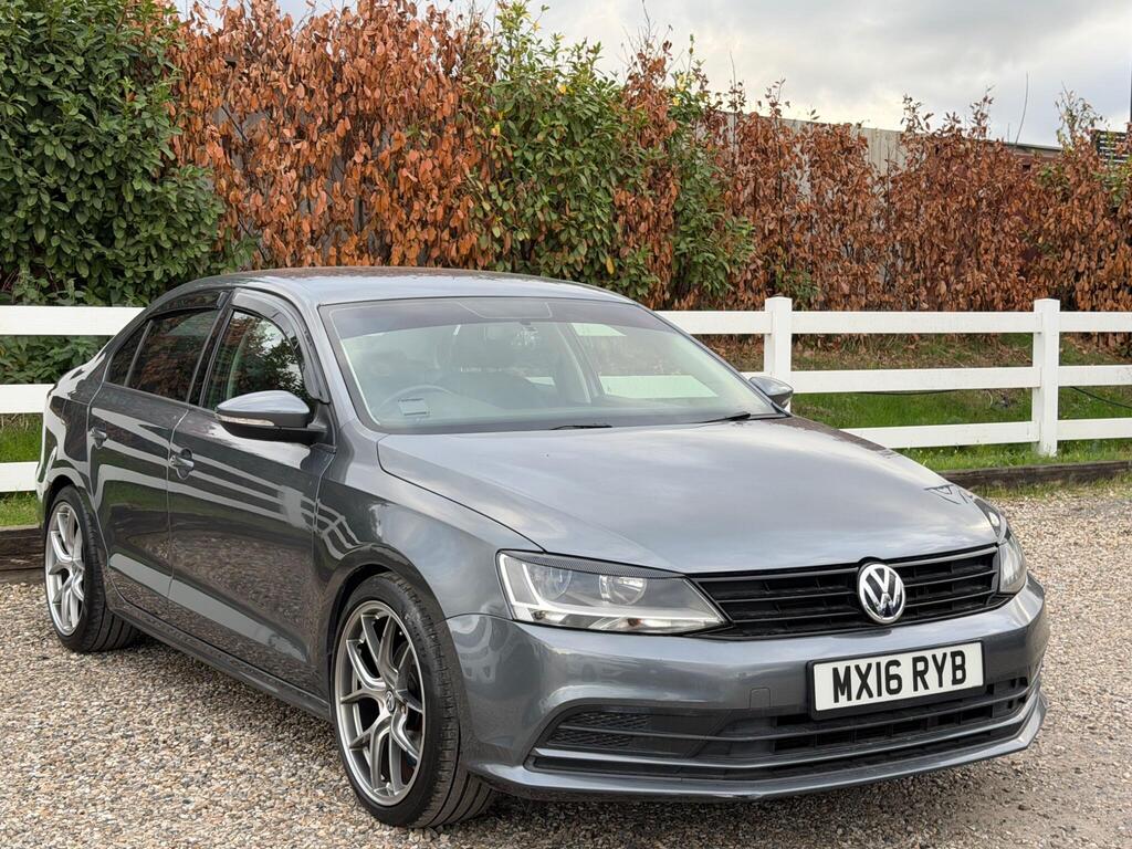 2016 Volkswagen Jetta thumbnail 4