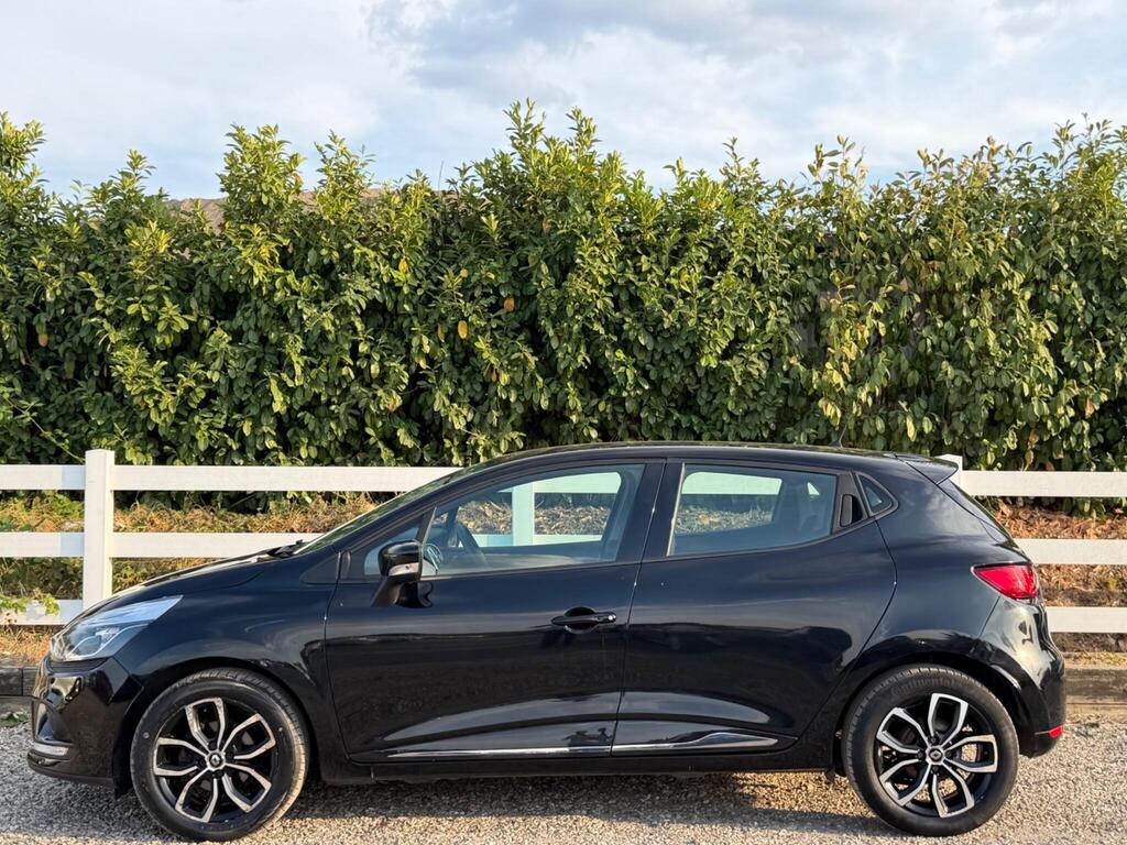 2026 Renault Clio thumbnail 10