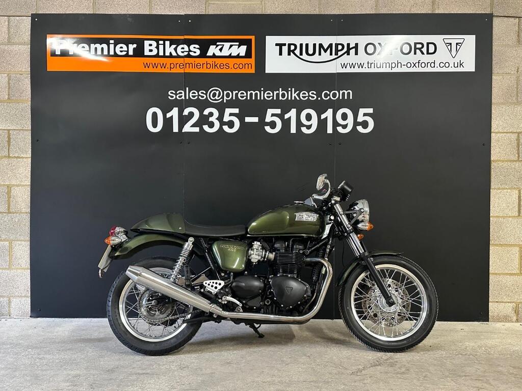 Triumph Thruxton 900