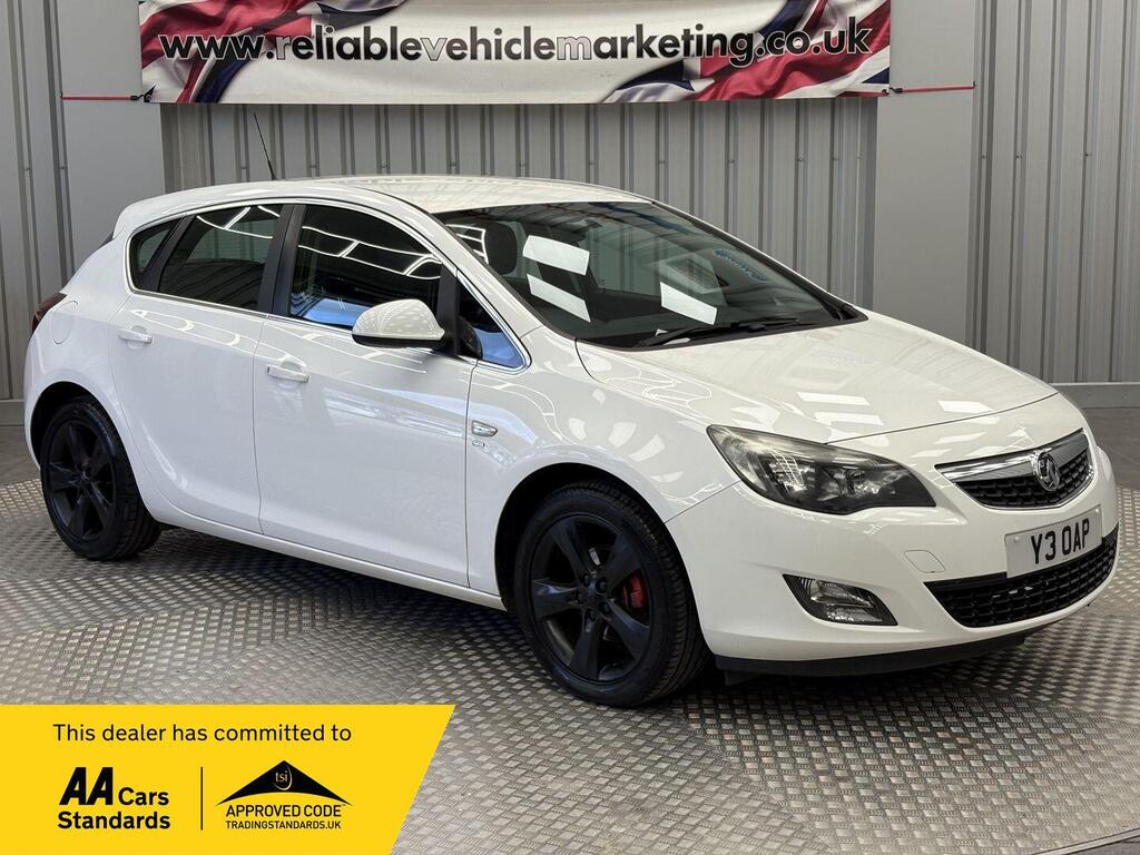 Vauxhall Astra Hatchback 1.6 16v SRi Euro 5 5dr