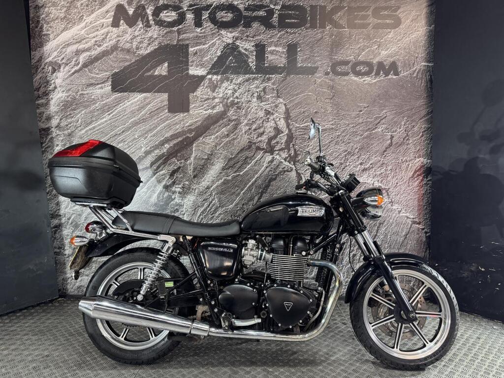 Triumph Bonneville 865