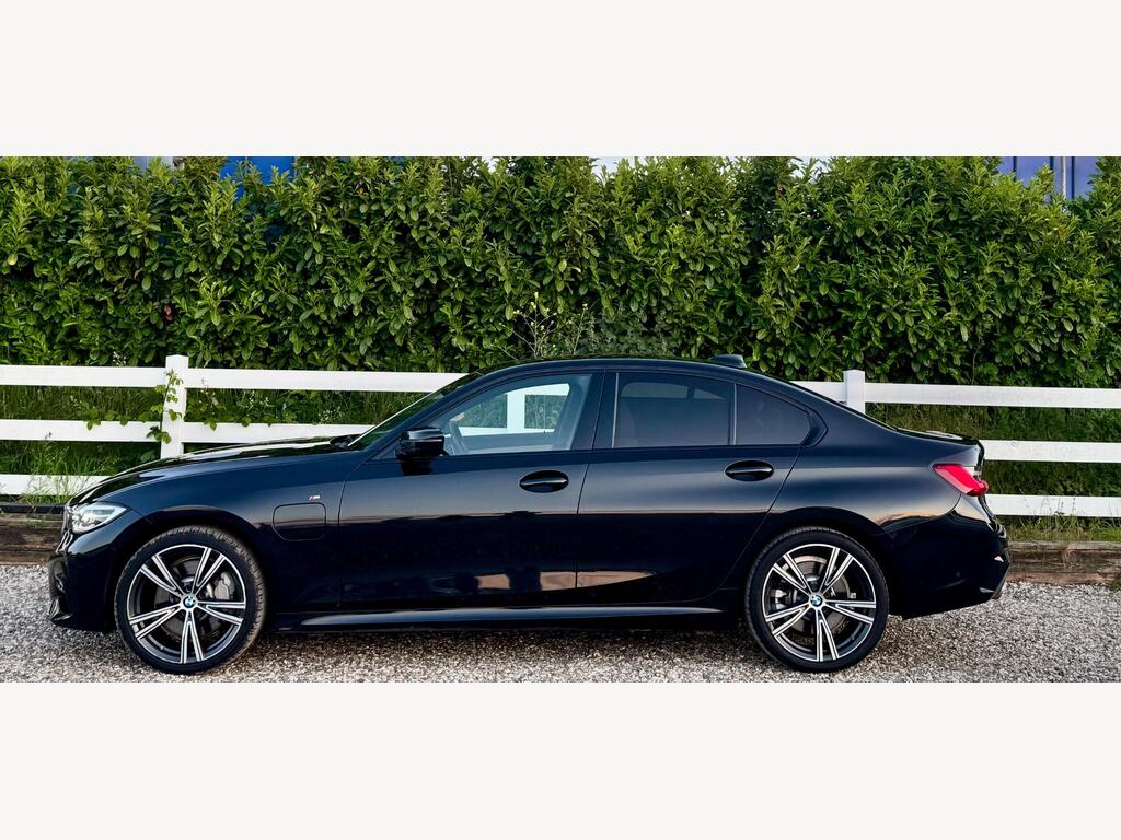 BMW 3 Series 2.0 330e 12kWh M Sport Auto Euro 6 (s/s) 4dr thumbnail 19
