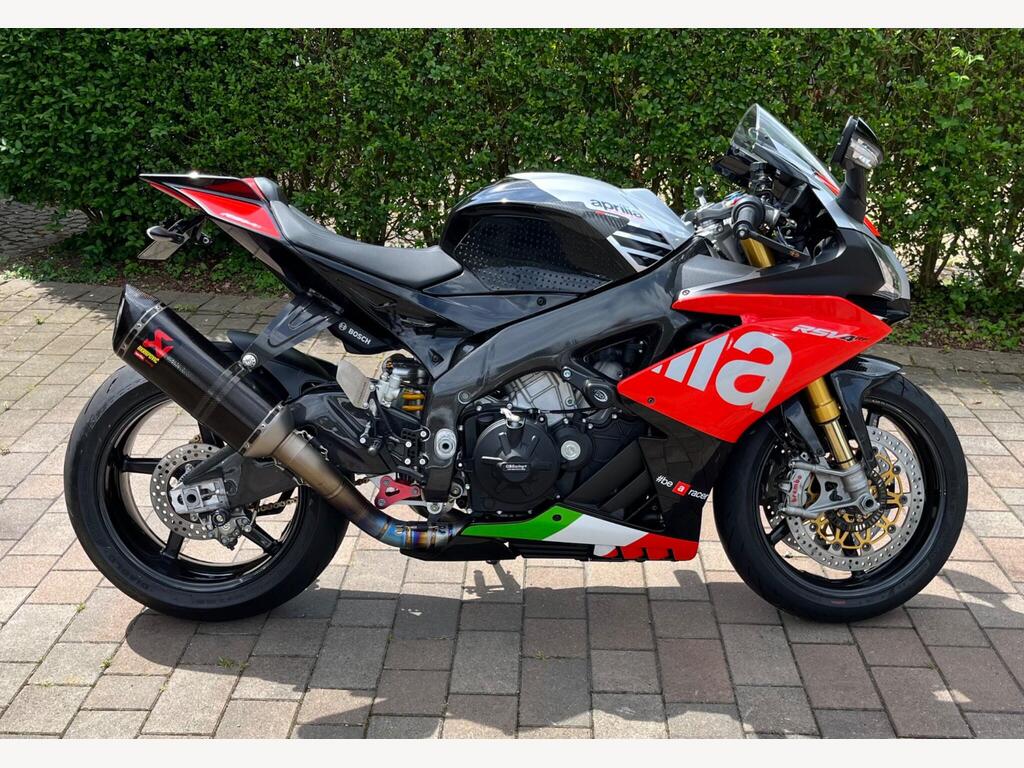 Aprilia RSV4