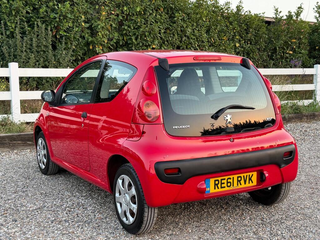 2011 Peugeot 107 thumbnail 3