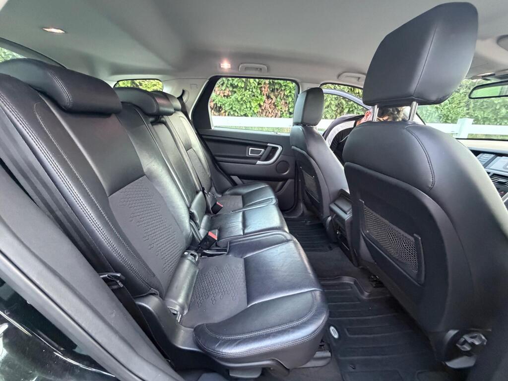 2016 Land Rover Discovery Sport thumbnail 18