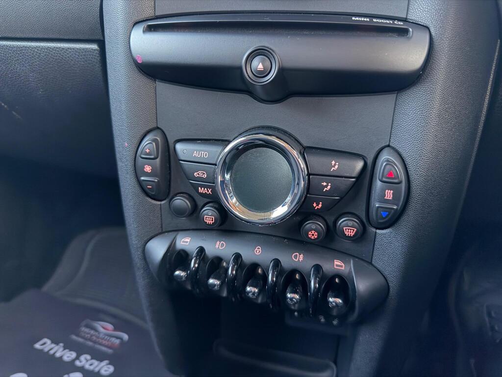 2010 MINI Hatch thumbnail 22