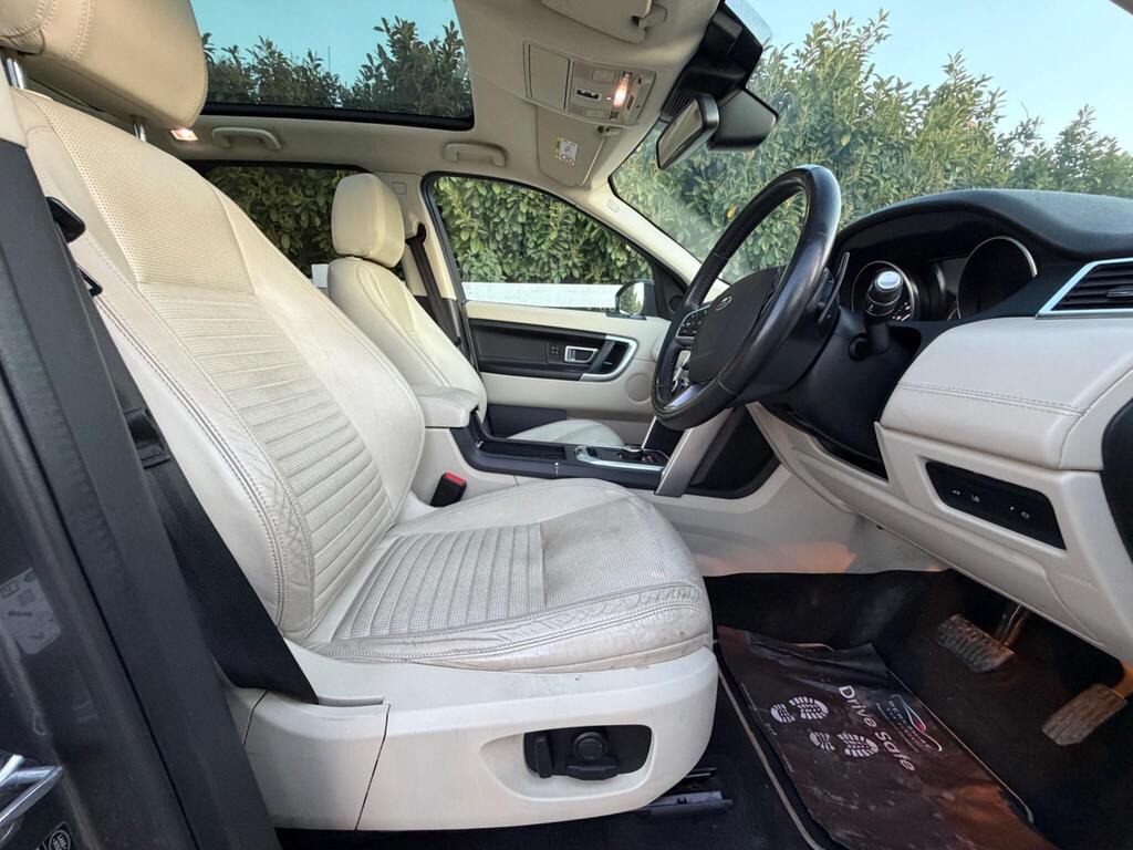 2017 Land Rover Discovery Sport thumbnail 18