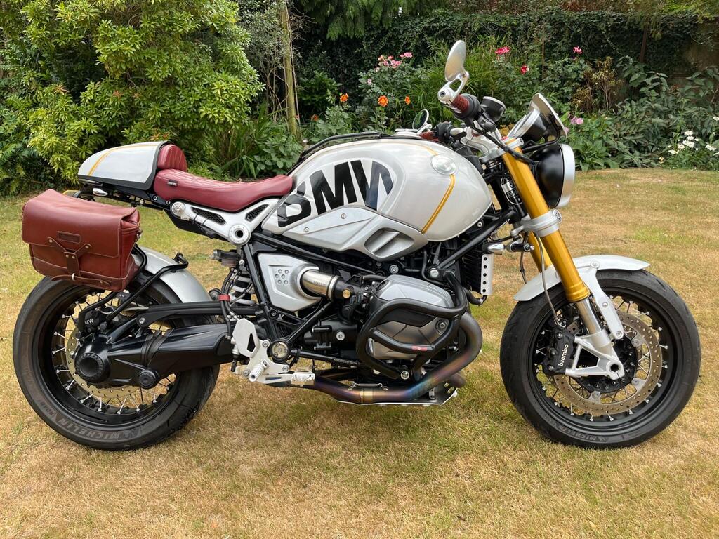 BMW R nineT