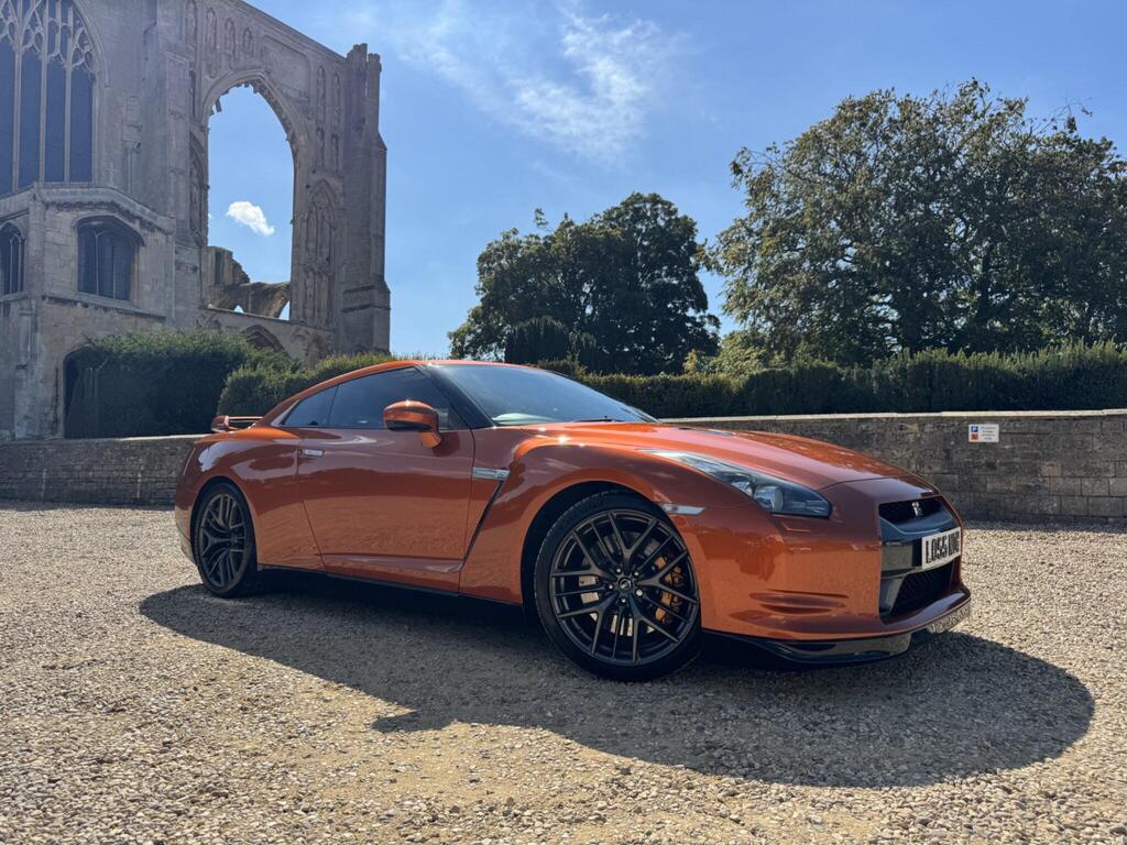 Nissan GT-R