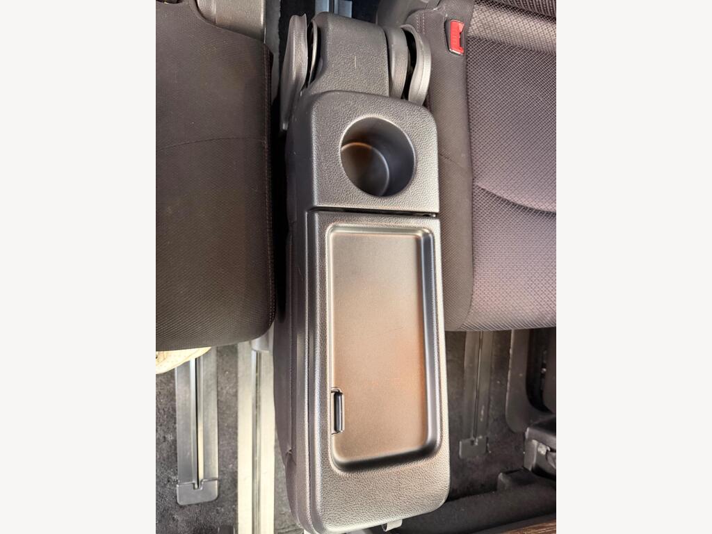 2013 Nissan Serena thumbnail 41